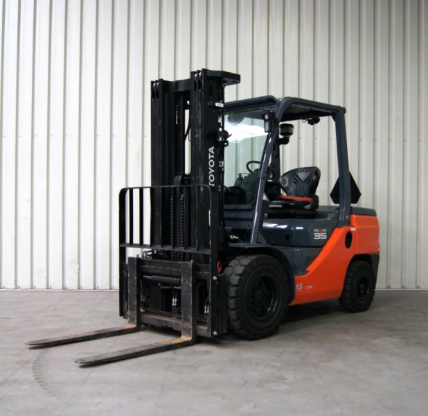 Toyota - 52-8FDJF35