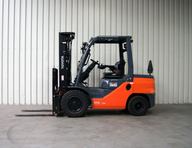 Toyota - 52-8FDJF35