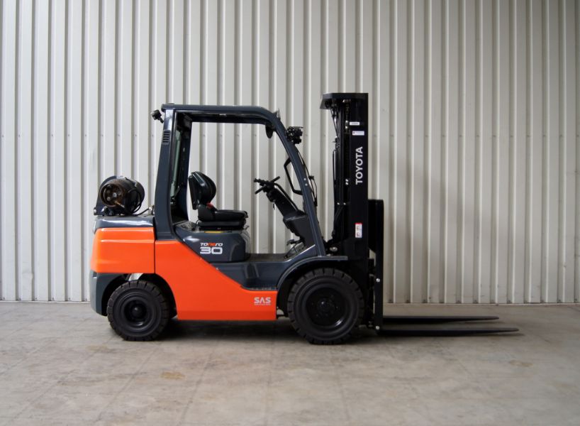 Toyota - 02-8FGF30
