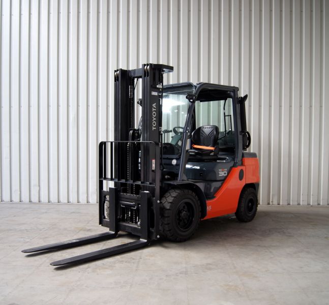 Toyota - 02-8FGF30